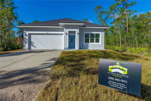 1370 EAST PARKWAY, DELAND, FL 32724 Sold 04/18/25