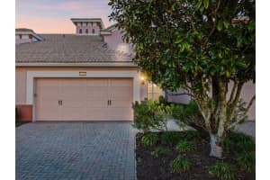 1402 Lisbon Ct, DAVENPORT