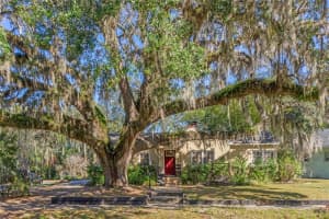 1200 SUNSHINE AVENUE, LEESBURG, FL 34748 Sold 02/07/25