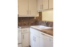 257 SCOTTSDALE SQUARE, WINTER PARK, FL 32792 Sold 07/01/25