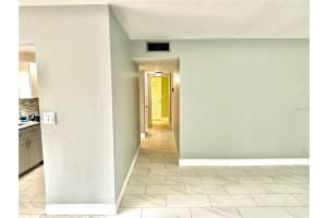 24 GOLFS EDGE #A, WEST PALM BEACH, FL 33417 - MLS#MFRO6272841