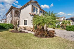 10389 HENBURY STREET, ORLANDO, FL 32832 - MLS#MFRO6273549