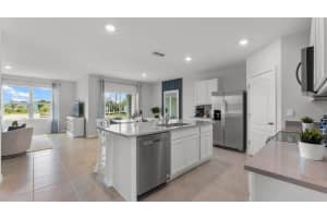 2962 SALISBURY AVENUE, HAINES CITY, FL 33844 Sold 05/02/25