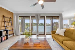670 LAKE VILLAS DRIVE, ALTAMONTE SPRINGS, FL 32701 Sold 05/12/25