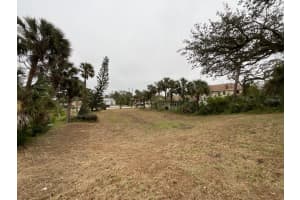 925 PENINSULA DRIVE, DAYTONA BEACH, FL 32118 Sold 02/25/25