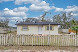 20 BARRY AVENUE, MASCOTTE, FL 34753 Sold 04/07/25