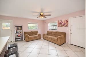 20 BARRY AVENUE, MASCOTTE, FL 34753 Sold 04/07/25