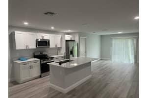 1590 WEST PARKWAY, DELAND, FL 32724 Sold 03/17/25