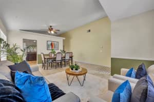 233 BLUEJAY WAY, ORLANDO, FL 32828 Sold 03/10/25