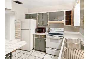 5240 POWERS DRIVE, ORLANDO, FL 32818 Sold 03/03/25