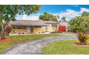 6771 MEADE STREET, HOLLYWOOD, FL 33024 Sold 03/05/25