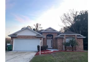 113 W 1st St, DEBARY