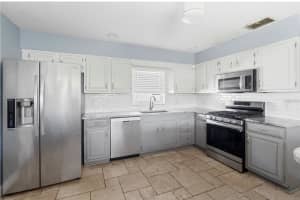 1423 GRAND CAYMAN CIRCLE, WINTER HAVEN, FL 33884 Sold 05/13/25