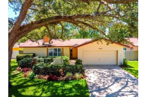 802 GATEWAY LANE, TAMPA, FL 33613 Sold 05/29/25