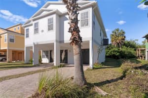 8235 GULF WAY, HUDSON, FL 34667 Sold 04/18/25