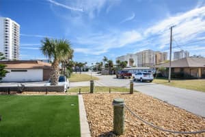 135 DUNDEE ROAD, DAYTONA BEACH, FL 32118 Sold 03/31/25
