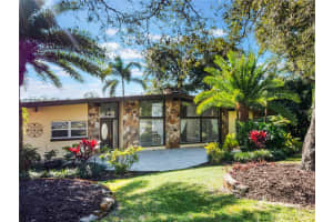 960 SEMINOLE AVENUE, ALTAMONTE SPRINGS, FL 32701 Sold 04/15/25