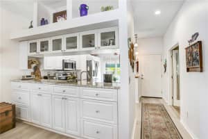 6650 100TH WAY, ST PETERSBURG, FL 33708 - MLS#MFRO6276539