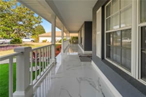 657 HUNTERS RUN BOULEVARD, LAKELAND, FL 33809 Sold 05/12/25