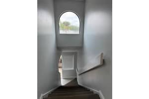 4828 MARKS TERRACE #389, ORLANDO, FL 32811 Sold 09/10/25