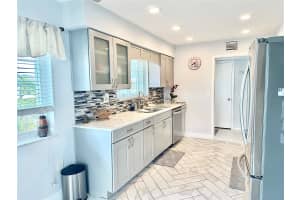 705 BRANNEN CIRCLE, SUN CITY CENTER, FL 33573 Sold 04/25/25