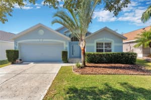 5726 ESSEX ISLE DRIVE, ORLANDO, FL 32829 Sold 04/10/25