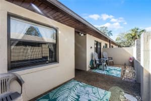2214 SAWGRASS COURT, WINTER HAVEN, FL 33884 - MLS#MFRO6277789