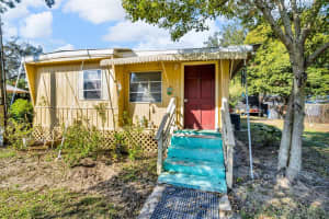 109 SHAREWOOD DRIVE, VALRICO, FL 33594 - MLS#MFRO6277844