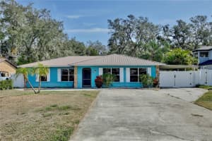 27622 LOIS DRIVE, TAVARES, FL 32778 Sold 05/08/25