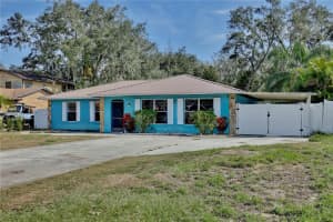 27622 LOIS DRIVE, TAVARES, FL 32778 Sold 05/08/25