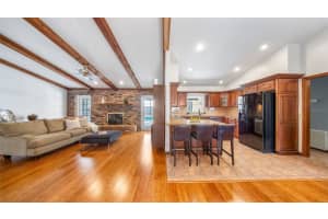 7344 WOODGLEN COURT, ORLANDO, FL 32835 Sold 04/14/25