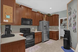1843 VAN ALLEN LOOP, AUBURNDALE, FL 33823 Sold 05/09/25