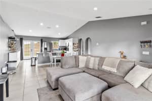 542 BENT OAK LOOP, DAVENPORT, FL 33837 Sold 07/07/25