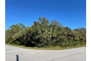 18070 YORK AVENUE, PORT CHARLOTTE, FL 33948 Sold 06/02/25