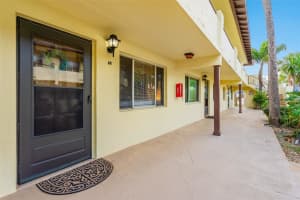 400 OAKRIDGE BOULEVARD, DAYTONA BEACH, FL 32118 Sold 07/09/25