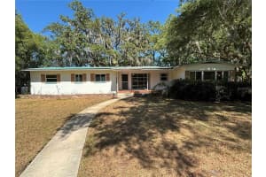 22 Poinsettia Dr, DELAND