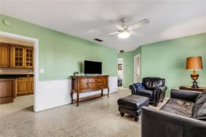 3084 WILLIAMSBURG STREET, SARASOTA, FL 34231 Sold 03/25/25