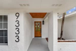 9333 BAY VISTA ESTATES BOULEVARD, ORLANDO, FL 32836 Sold 03/18/25
