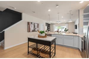 423 MEADOWLAND POINT, OVIEDO, FL 32765 Sold 04/29/25