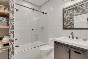 548 W King St, Orlando, FL 32804, Sold 02/26/25