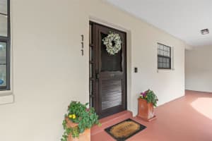 100 INTERLACHEN AVENUE, WINTER PARK, FL 32789 Sold 04/28/25