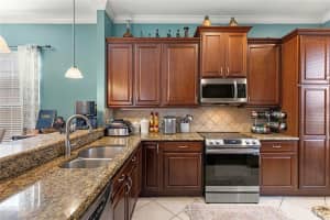 1990 APPALACHEE CIRCLE, TAVARES, FL 32778 Sold 03/31/25