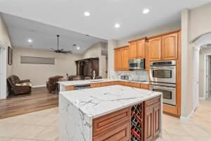 932 CLASSIC VIEW DRIVE, AUBURNDALE, FL 33823 - MLS#MFRO6280172