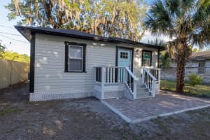 812 S Locust Ave, SANFORD
