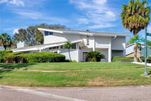 8922 BAY COVE COURT, ORLANDO, FL 32819 Sold 05/23/25