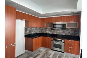 231 RIVERSIDE DRIVE, DAYTONA BEACH, FL 32117 - MLS#MFRO6280315