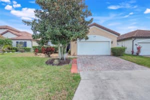 323 VILLA SORRENTO CIRCLE, HAINES CITY, FL 33844 Sold 05/12/25