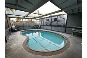 2105 18TH AVENUE, BRADENTON, FL 34205 Sold 05/01/25