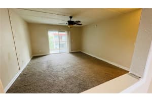 2860 SOMERSET PARK DRIVE, TAMPA, FL 33613 - MLS#MFRO6280741