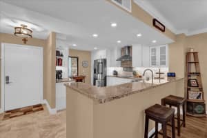 1055 KENSINGTON PARK DRIVE, ALTAMONTE SPRINGS, FL 32714 Sold 05/19/25